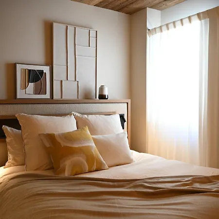 Homency - White Stone L'utop Apartment