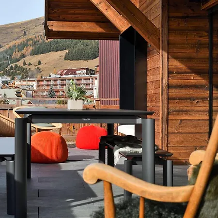Homency - White Stone L'utop Apartment