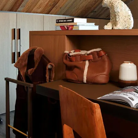 Apartment Homency - White Stone L'utop