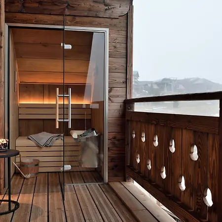 Homency - White Stone L'utop Apartment
