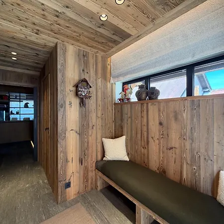 Homency - White Stone L'utop Apartment